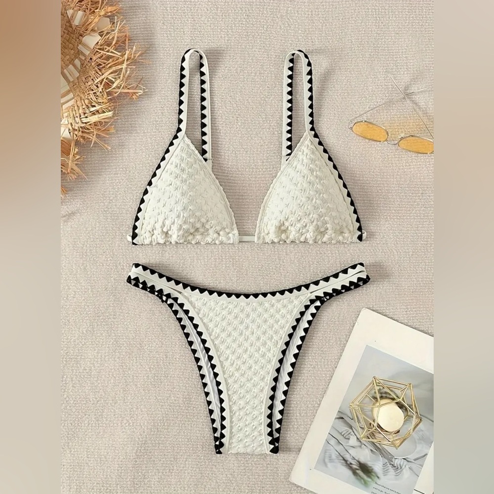 Ivory White Textured Bikini Set 🖤